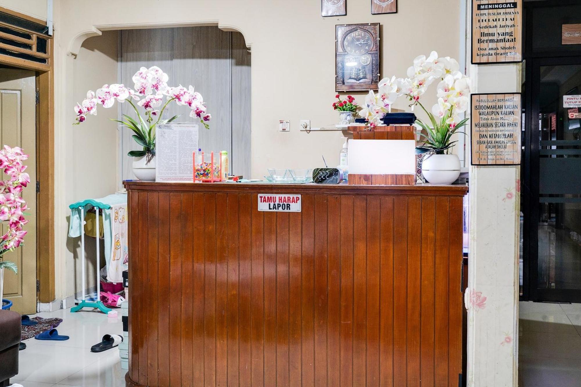 Oyo Life 91994 Sawerigading Jatinangor Syariah Hotel Sayang Eksteriør billede