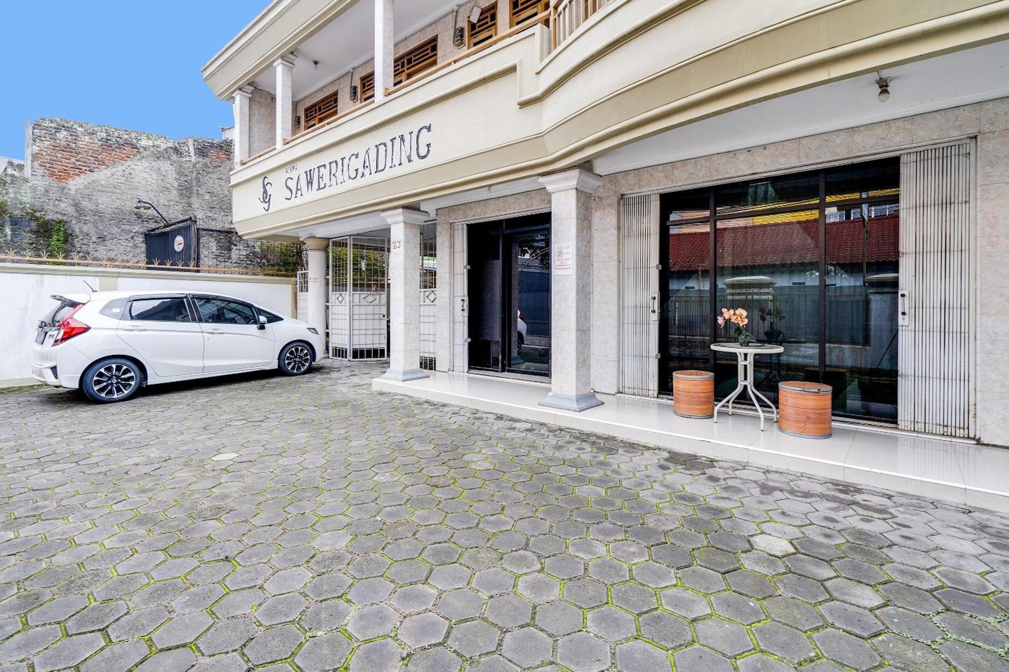 Oyo Life 91994 Sawerigading Jatinangor Syariah Hotel Sayang Eksteriør billede