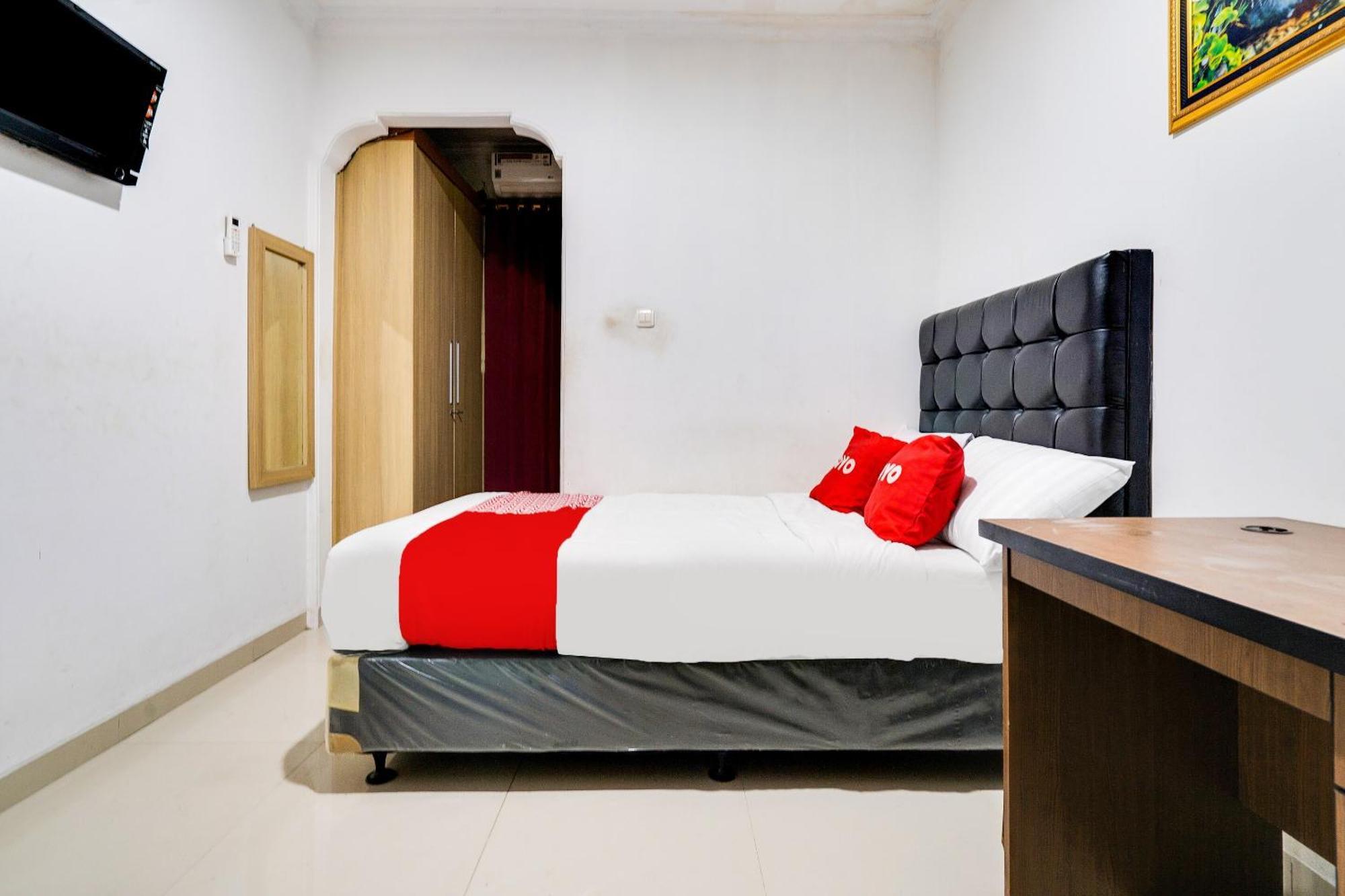 Oyo Life 91994 Sawerigading Jatinangor Syariah Hotel Sayang Eksteriør billede