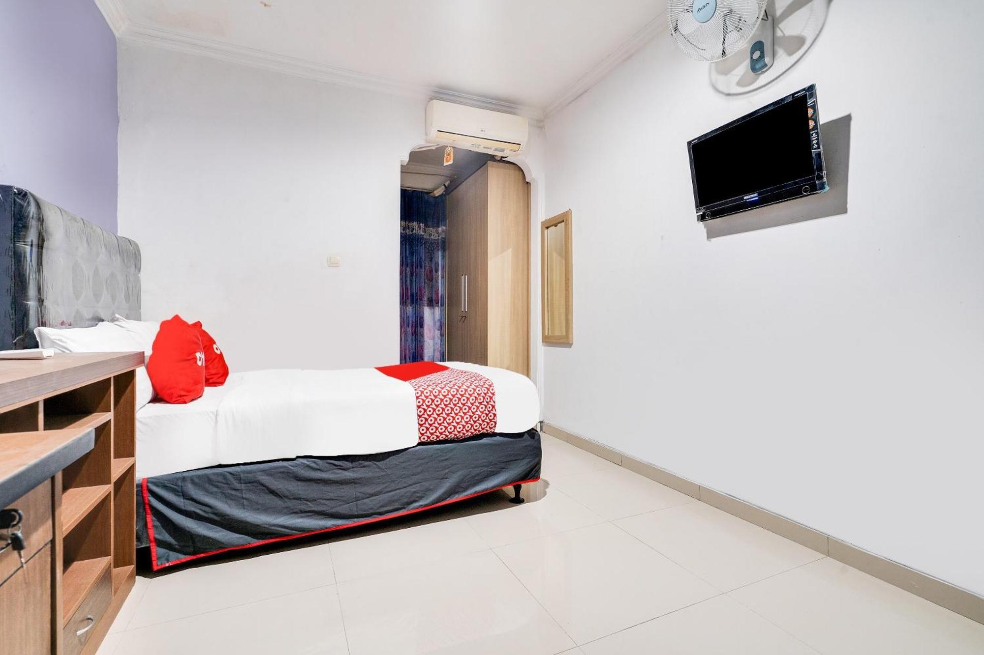 Oyo Life 91994 Sawerigading Jatinangor Syariah Hotel Sayang Eksteriør billede