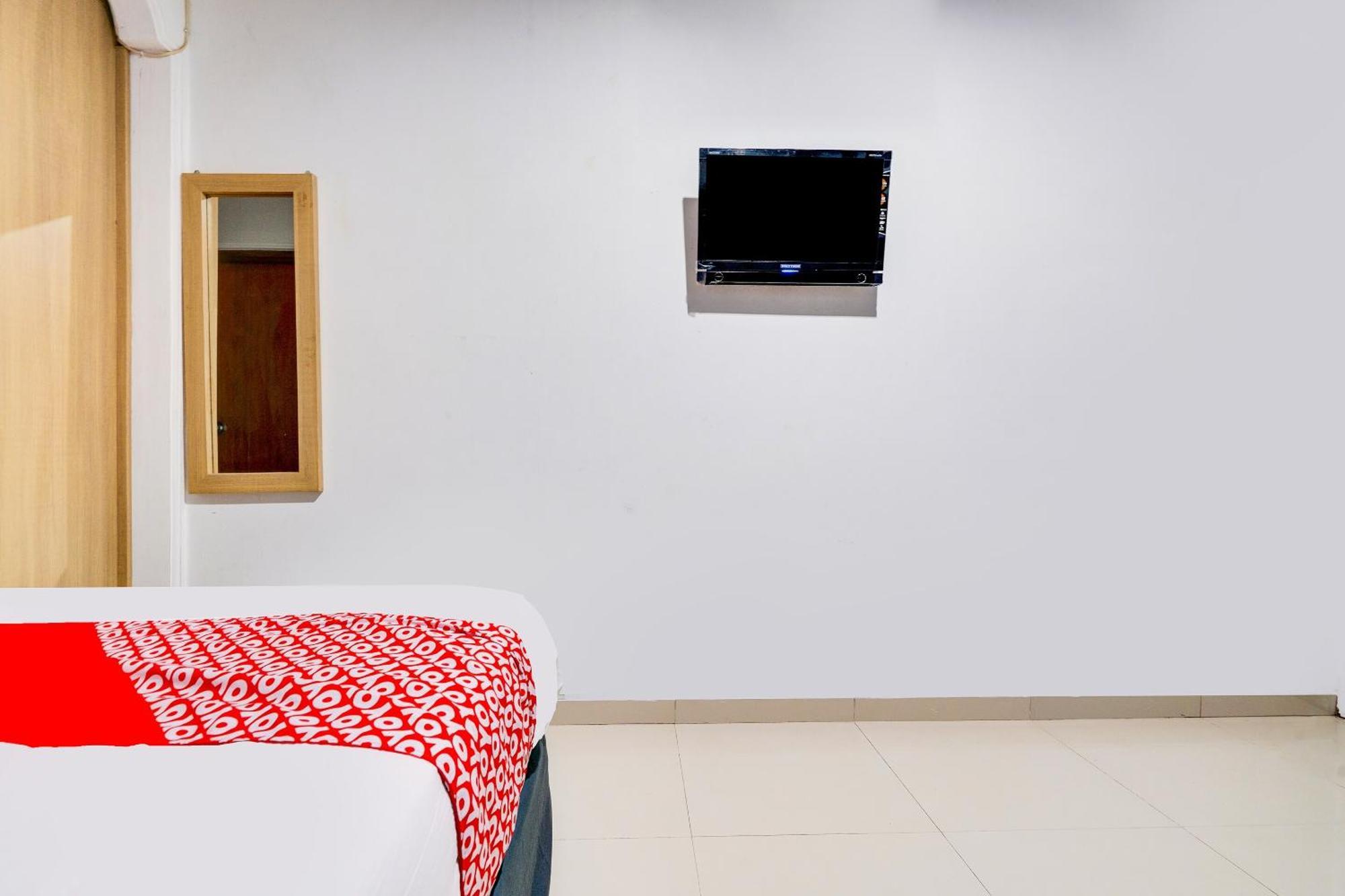 Oyo Life 91994 Sawerigading Jatinangor Syariah Hotel Sayang Eksteriør billede